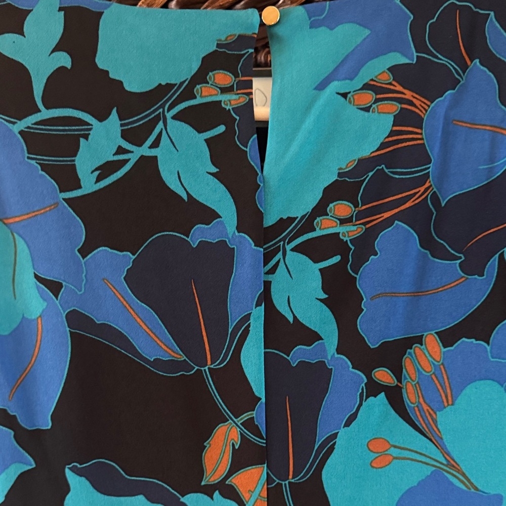 Calvin Klein Black and Blue Floral Top - Picture 7 of 8
